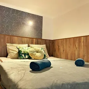  Apartament Bp Stylish Flats